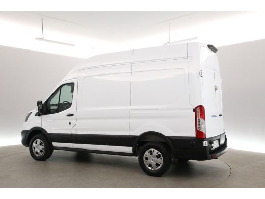 Ford E-Transit 68 kWh L2H3 | Snelladen | SOH 97% | Clima | 360&deg; Camera | Cruise | 3 Zits | Carplay | Navi ActivLease financial lease