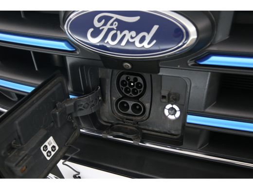 Ford E-Transit 68 kWh L2H3 | Snelladen | SOH 97% | Clima | 360&deg; Camera | Cruise | 3 Zits | Carplay | Navi ActivLease financial lease