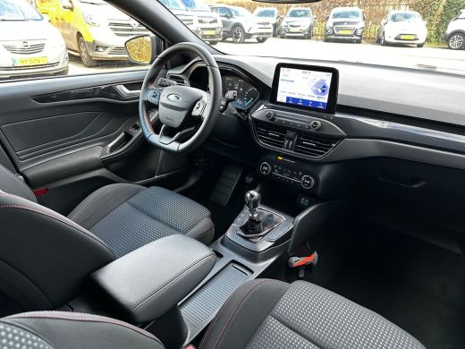 Ford Focus 1.0 125 PK ST Line | TREKHAAK| STOEL, STUUR EN VOORRUITVERWARMING| KEYLESS ENTRY & START| CAEMRA ... ActivLease financial lease