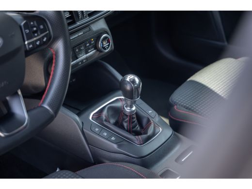 Ford Focus 1.0 EcoBoost ST Line Business | Apple Carplay/Android Auto | Cruise control | lane Assist | Parke... ActivLease financial lease