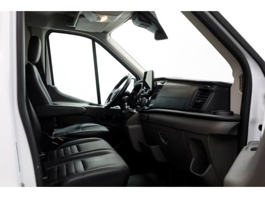 Ford Transit 350 2.0 TDCI 170pk L3H2 Trail Airco/ACC/Camera Trekhaak 2800kg 04-2022 ActivLease financial lease