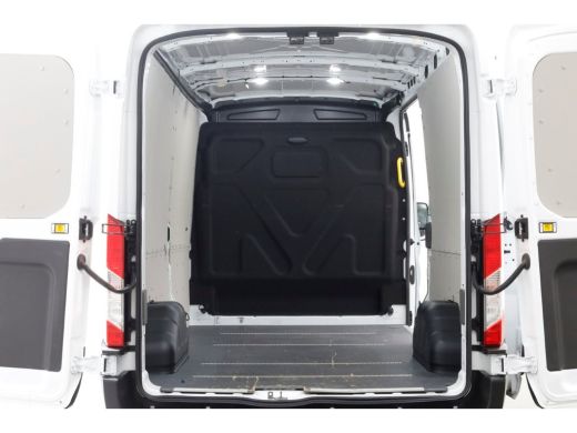 Ford Transit 350 2.0 TDCI 170pk L3H2 Trail Airco/ACC/Camera Trekhaak 2800kg 04-2022 ActivLease financial lease