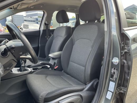 Hyundai i30 1.0 T-GDi MHEV Comfort Smart | Climate Control | Cruise Control | Navigatie | Rijklaarprijs! ActivLease financial lease