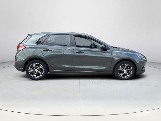 Hyundai i30 1.0 T-GDi MHEV Comfort Smart | Climate Control | Cruise Control | Navigatie | Rijklaarprijs! ActivLease financial lease