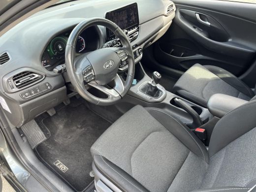 Hyundai i30 1.0 T-GDi MHEV Comfort Smart | Climate Control | Cruise Control | Navigatie | Rijklaarprijs! ActivLease financial lease