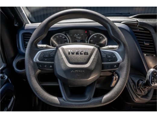 Iveco Daily 35S14V 2.3 L2H2 | Automaat | 1e Eigenaar | Euro 6 | Cruise | Climate | Trekhaak ActivLease financial lease