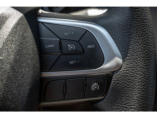 Iveco Daily 35S14V 2.3 L2H2 | Automaat | 1e Eigenaar | Euro 6 | Cruise | Climate | Trekhaak ActivLease financial lease