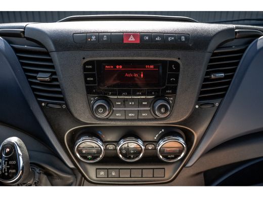 Iveco Daily 35S14V 2.3 L2H2 | Automaat | 1e Eigenaar | Euro 6 | Cruise | Climate | Trekhaak ActivLease financial lease
