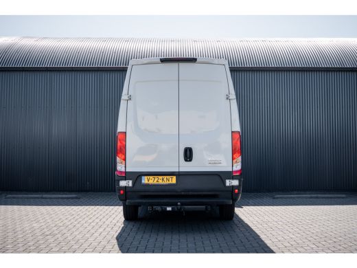 Iveco Daily 35S14V 2.3 L2H2 | Automaat | 1e Eigenaar | Euro 6 | Cruise | Climate | Trekhaak ActivLease financial lease