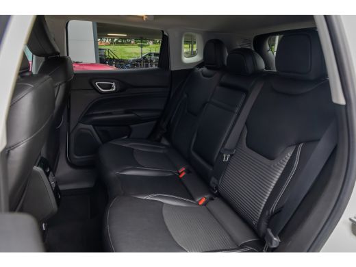 Jeep Compass 4xe 240 Plug-in Hybrid Electric Limited | Camera | Cruise adaptief | Apple Carplay/Android Auto |... ActivLease financial lease