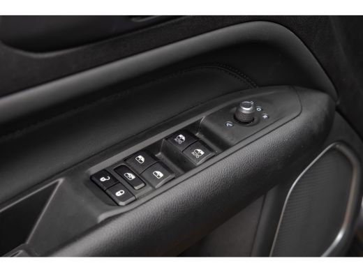 Jeep Compass 4xe 240 Plug-in Hybrid Electric Limited | | Camera | Cruise adaptief | Apple Carplay/Android Auto... ActivLease financial lease