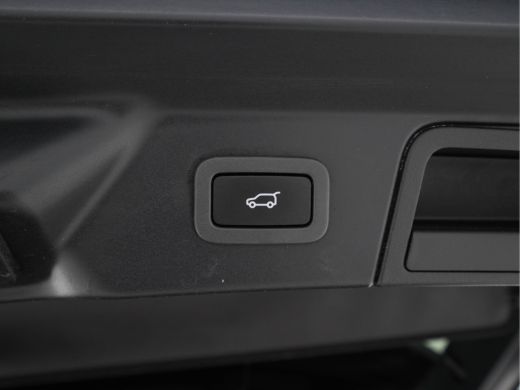 Land Rover Range Rover Velar 2.0 D200 R-Dynamic HSE Aut. *PANO | LEATHER | FULL-LED | TOP-VIEW | MEMORY-PACK | ADAPTIVE-CRUISE... ActivLease financial lease