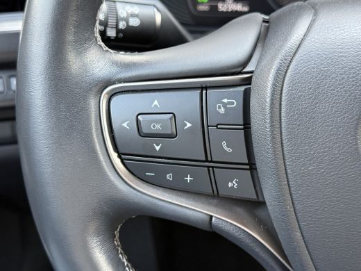 Lexus UX 250h Preference Line | CarPlay | ACC | Dodehoek | Keyless | 18 inch ActivLease financial lease