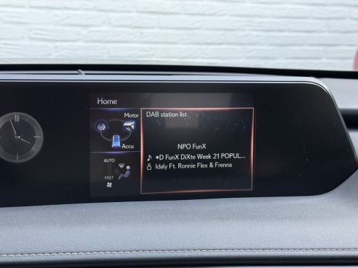 Lexus UX 250h Preference Line | CarPlay | ACC | Dodehoek | Keyless | 18 inch ActivLease financial lease