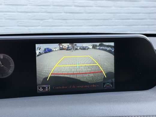 Lexus UX 250h Preference Line | CarPlay | ACC | Dodehoek | Keyless | 18 inch ActivLease financial lease