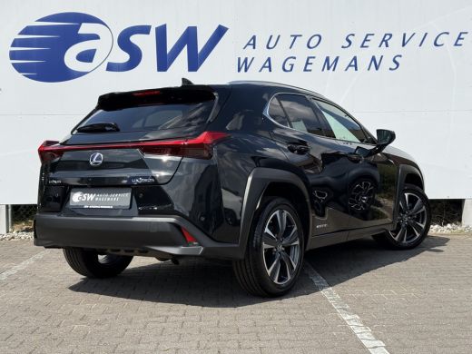 Lexus UX 250h Preference Line | CarPlay | ACC | Dodehoek | Keyless | 18 inch ActivLease financial lease