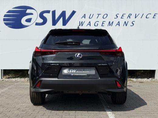 Lexus UX 250h Preference Line | CarPlay | ACC | Dodehoek | Keyless | 18 inch ActivLease financial lease