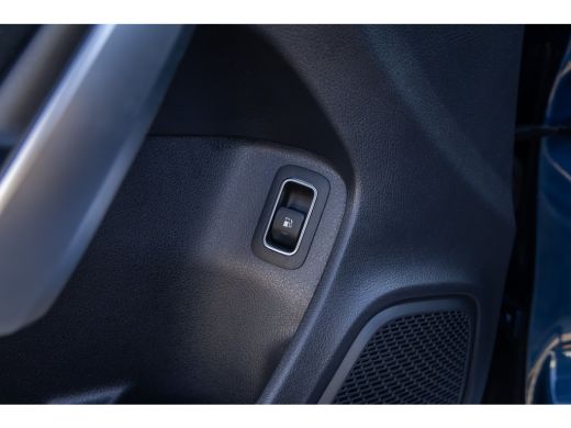 Mercedes-Benz A-Klasse 250 e AMG Line | Panoramadak | Dodehoeksensor | 360&deg; Camera | Lane Keeping Assist | Stoelverwarmi... ActivLease financial lease