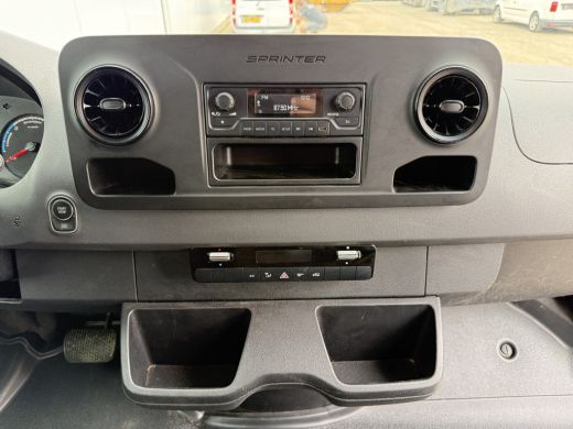 Mercedes-Benz eSprinter 312 55 kWh L2H2 Elektrisch 145km WLTP 80kw Snelladen Climate Control ActivLease financial lease