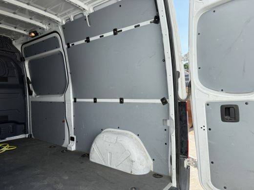 Mercedes-Benz eSprinter 312 55 kWh L2H2 Elektrisch 145km WLTP 92,5% (SOH) 80kw Snelladen Climate Control Camera ActivLease financial lease