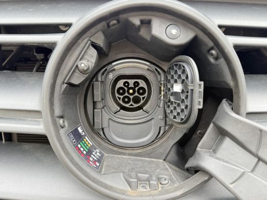 Mercedes-Benz eSprinter 312 55 kWh L2H2 Elektrisch 145km WLTP 92,5% (SOH) 80kw Snelladen Climate Control Camera ActivLease financial lease