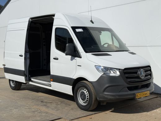 Mercedes-Benz eSprinter 312 55 kWh L2H2 Elektrisch 145km WLTP 92,5% (SOH) 80kw Snelladen Climate Control Camera ActivLease financial lease