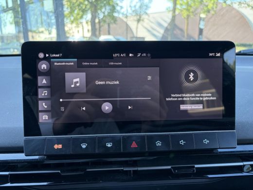 MG MG4 EV Luxury 64 kWh LONG RANGE | SOH 95% | 15.000KM | 360&deg; CAMERA | STOEL & STUURVERWARMING | 7 JAAR MG... ActivLease financial lease