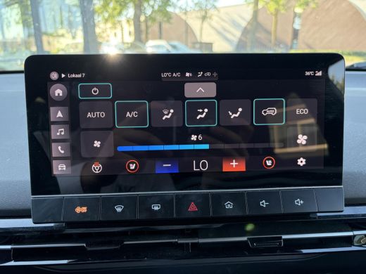 MG MG4 EV Luxury 64 kWh LONG RANGE | SOH 95% | 15.000KM | 360&deg; CAMERA | STOEL & STUURVERWARMING | 7 JAAR MG... ActivLease financial lease