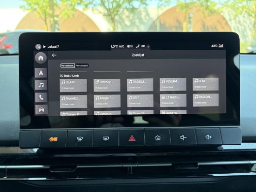 MG MG4 EV Luxury 64 kWh LONG RANGE | SOH 97% | 15.000KM | 360&deg; CAMERA | STOEL & STUURVERWARMING | 7 JAAR MG... ActivLease financial lease