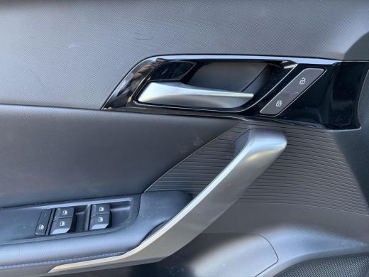 MG MG4 EV Luxury 64 kWh LONG RANGE | SOH 97% | 8000KM |  360&deg; CAMERA | STOEL & STUURVERWARMING | 7 JAAR MG ... ActivLease financial lease