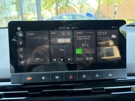 MG MG4 EV Luxury 64 kWh LONG RANGE | SOH 97% | 8000KM |  360&deg; CAMERA | STOEL & STUURVERWARMING | 7 JAAR MG ... ActivLease financial lease