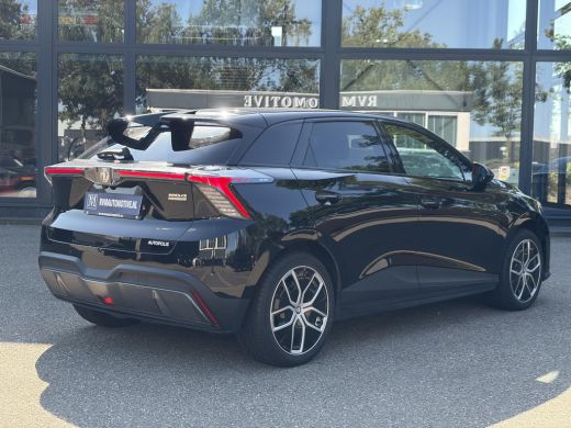 MG MG4 EV Luxury 64 kWh LONG RANGE | SOH 97% | 8000KM |  360&deg; CAMERA | STOEL & STUURVERWARMING | 7 JAAR MG ... ActivLease financial lease