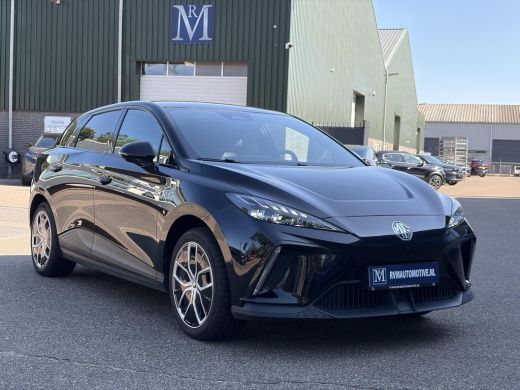 MG MG4 EV Luxury 64 kWh LONG RANGE | SOH 97% | 8000KM |  360&deg; CAMERA | STOEL & STUURVERWARMING | 7 JAAR MG ... ActivLease financial lease