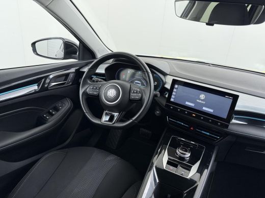 MG MG5 Long Range Comfort 61 kWh VAN:24.900,- VOOR:21.877,- UW HERFSTVOORDEEL:3.023,- SOH 96% | ACHTERUI... ActivLease financial lease