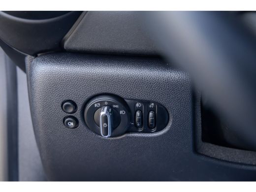 Mini Electric Camden Edition 33 kWh | Apple Carplay/Android Auto | Parkeersensoren | FULL Led | Navi | Lederen ... ActivLease financial lease