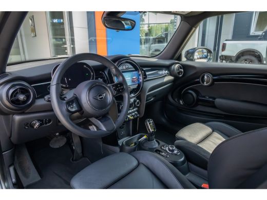 Mini Electric Camden Edition 33 kWh | Apple Carplay/Android Auto | Parkeersensoren | FULL Led | Navi | Lederen ... ActivLease financial lease