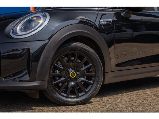 Mini Electric Camden Edition 33 kWh | Apple Carplay/Android Auto | Parkeersensoren | FULL Led | Navi | Lederen ... ActivLease financial lease