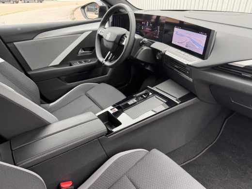 Opel Astra Sports Tourer 1.6 Turbo Plug In Hybrid Business Edition | Keyless start | Lichtmetalen velgen 17"... ActivLease financial lease