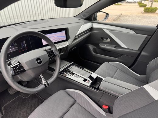 Opel Astra Sports Tourer 1.6 Turbo Plug In Hybrid Business Edition | Keyless start | Lichtmetalen velgen 17"... ActivLease financial lease