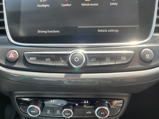 Opel Crossland 1.2 110PK Turbo Elegance CAMERA ACHTER| PARKEERSENSOREN V&A| NAVI| APPLE CARPLAY/ANDROID AUTO| CR... ActivLease financial lease