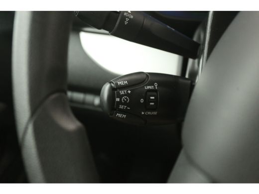Opel Vivaro-e 75 kWh L3H1 | Snelladen | SOH 93% | Airco | Cruise | Camera | Carplay | 3 Zits | Navi | 2xSchuifdeur ActivLease financial lease