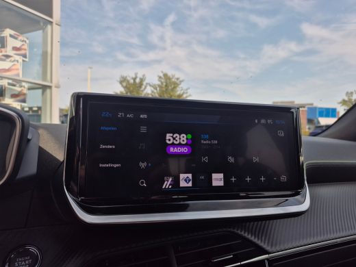 Peugeot 2008 1.2 Hybrid 145 GT Voor en achter camera | Climate control | Apple carplay en Android auto | Adapt... ActivLease financial lease