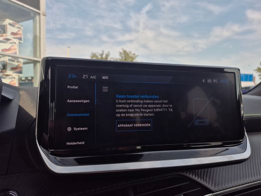 Peugeot 2008 1.2 Hybrid 145 GT Voor en achter camera | Climate control | Apple carplay en Android auto | Adapt... ActivLease financial lease