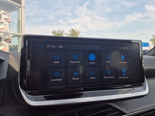 Peugeot 2008 1.2 Hybrid 145 GT Voor en achter camera | Climate control | Apple carplay en Android auto | Adapt... ActivLease financial lease