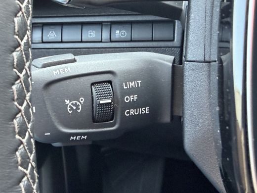 Peugeot 3008 225pk HYbrid Allure Pack Business (Trekhaak - Elektrische klep - 360gr Camera - LED - Automatisch... ActivLease financial lease