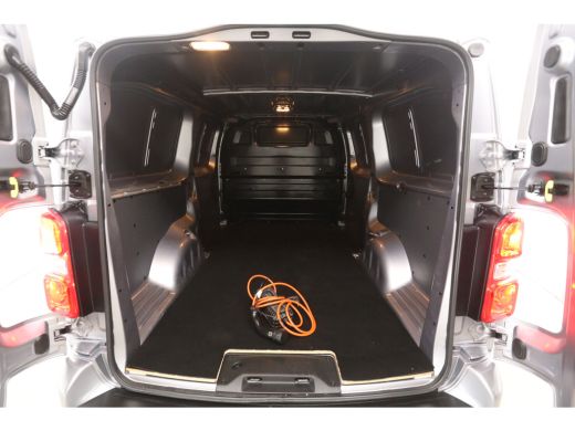 Peugeot e-Expert Opel Vivaro-e 75 kWh L3H1 | Snelladen | SOH 93% | Airco | Cruise | Camera | Carplay | 3 Zits | Na... ActivLease financial lease