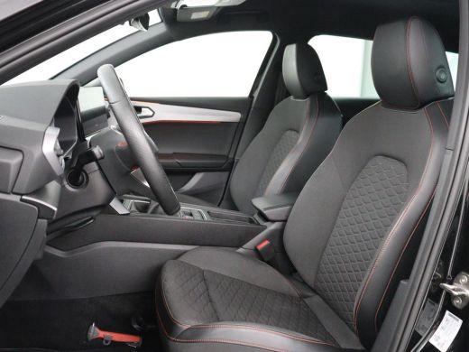 Seat Leon Sportstourer 1.5 TSI FR Launch Edition | Stuur/stoelverwarming | Carplay | Climate Control | Adap... ActivLease financial lease