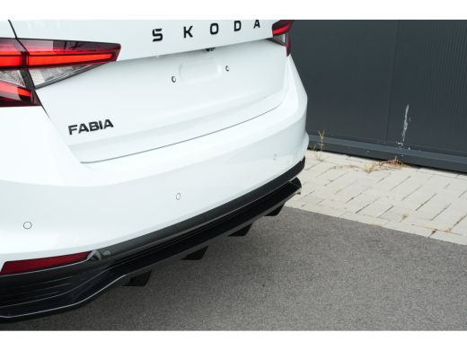 Skoda Fabia Monte Carlo | Achteruitrijcamera | Cruise control met speedlimiter | Driver Activity Assistant, v... ActivLease financial lease