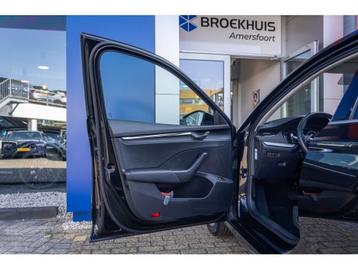 Skoda Octavia Combi 1.0 e-TSI Business Edition Plus | Elektrische Trekhaak | Elektrisch stoel met geheugen | Ad... ActivLease financial lease