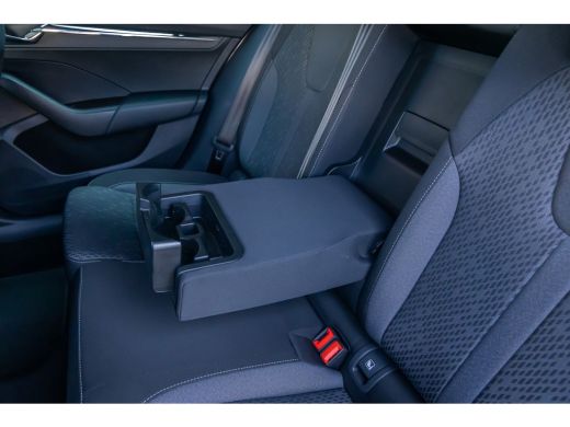 Skoda Octavia Combi 1.0 e-TSI Business Edition Plus | Elektrische Trekhaak | Elektrisch stoel met geheugen | Ad... ActivLease financial lease